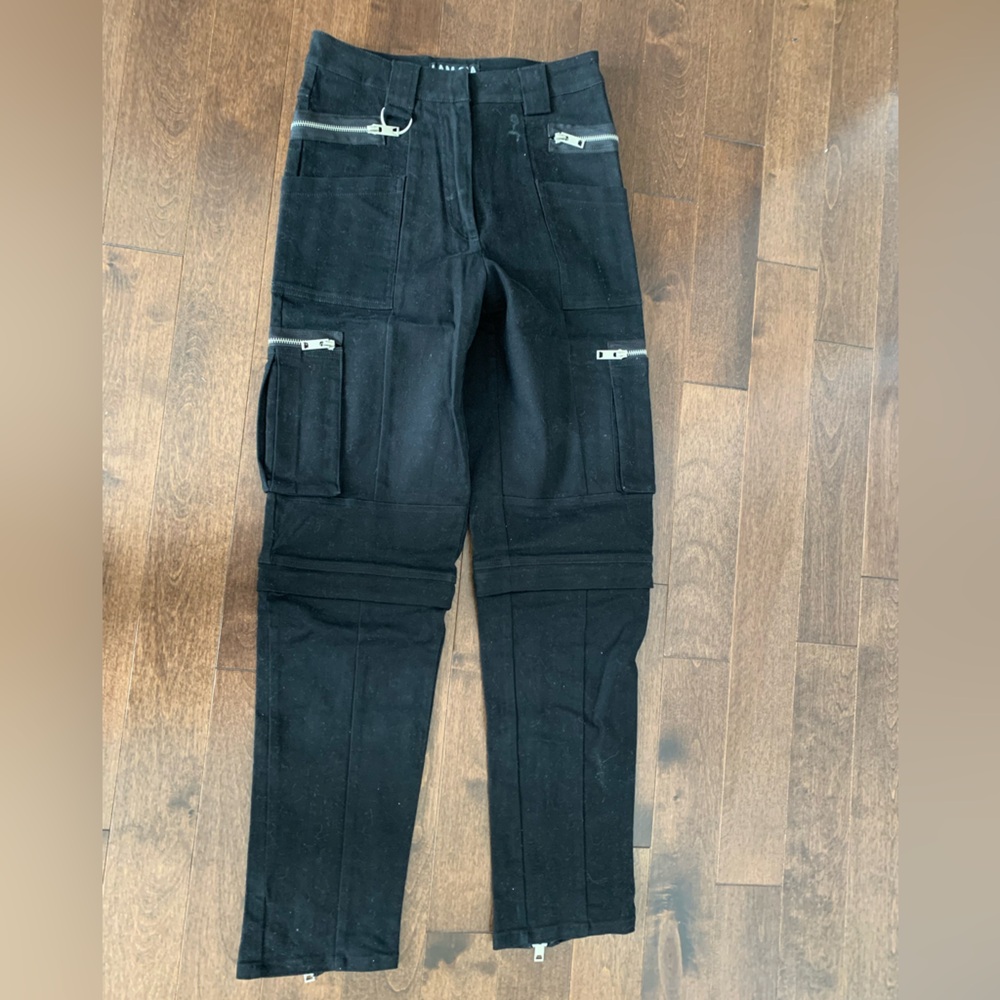 Black cotton zipper detail jeans and shorter length